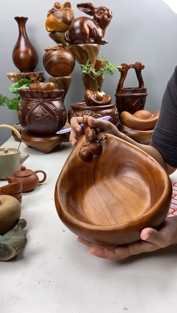 香樟木A26松鼠果盆/尺寸27*21*12