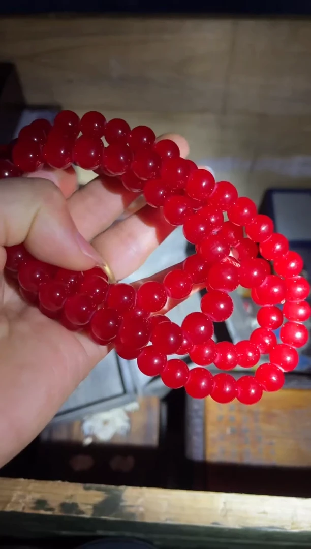 和田玉未镶嵌颈饰红钰108颗项链1件