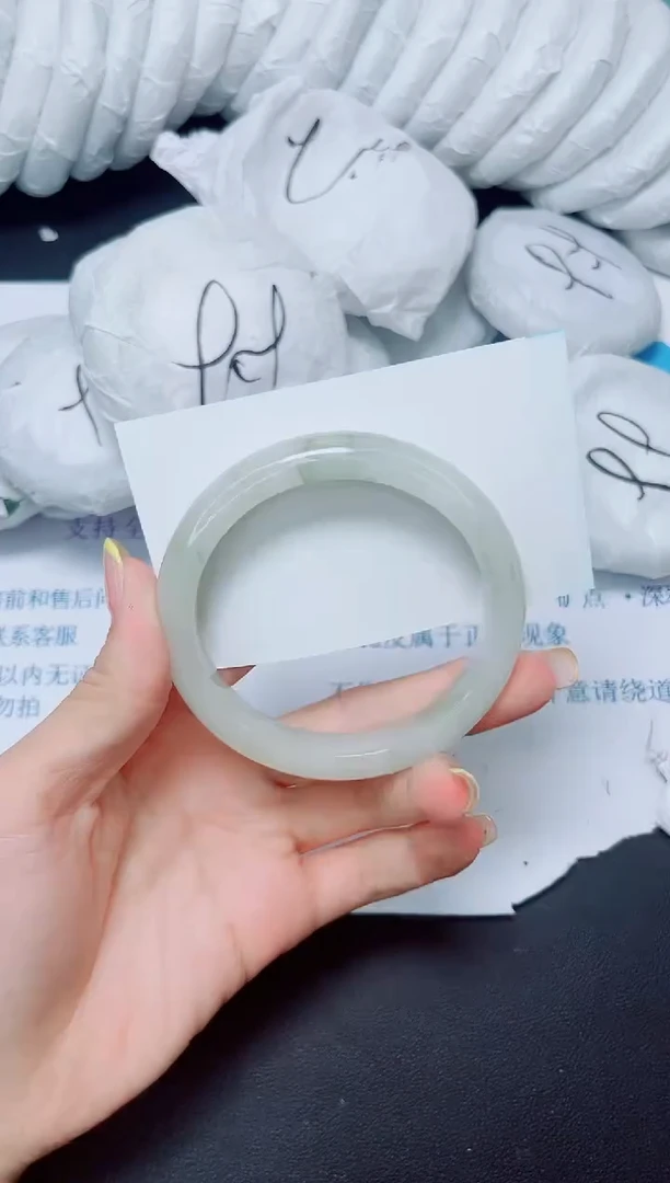 石英质玉手镯未镶嵌303/58.6