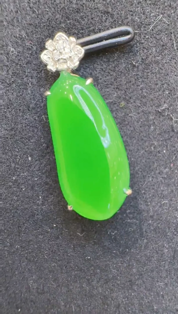 吊坠(不含链)18K金镶嵌翡翠多样性团购发一件