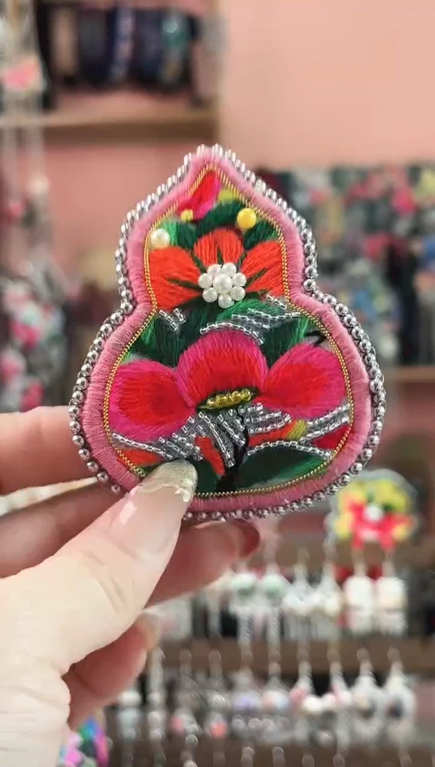 织绣艺枝独绣手工饰品65