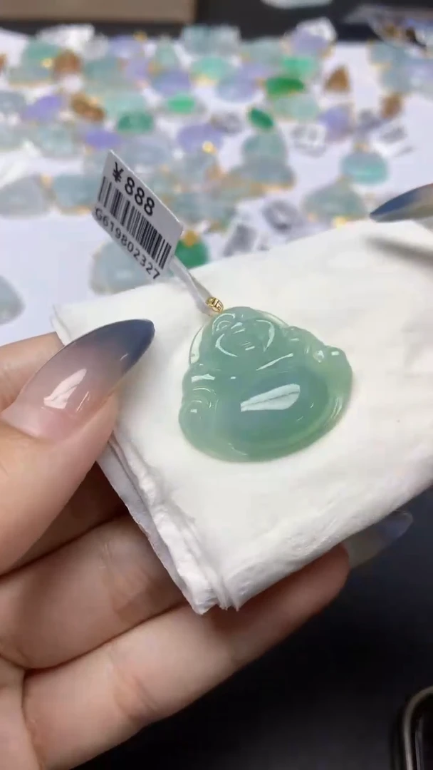翡翠18K金镶嵌颈饰天然a货翡翠