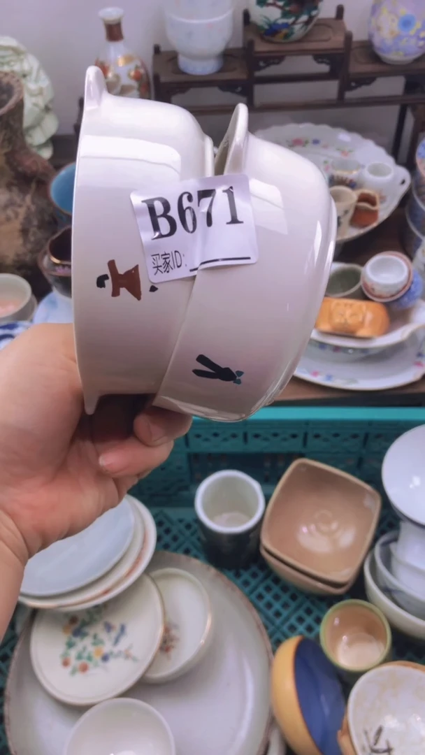 瓷片梵*蜜A龙华精品陶瓷店