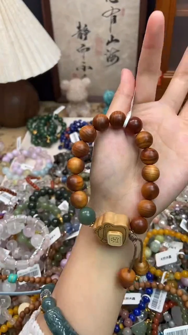 未镶嵌石英质玉手饰371