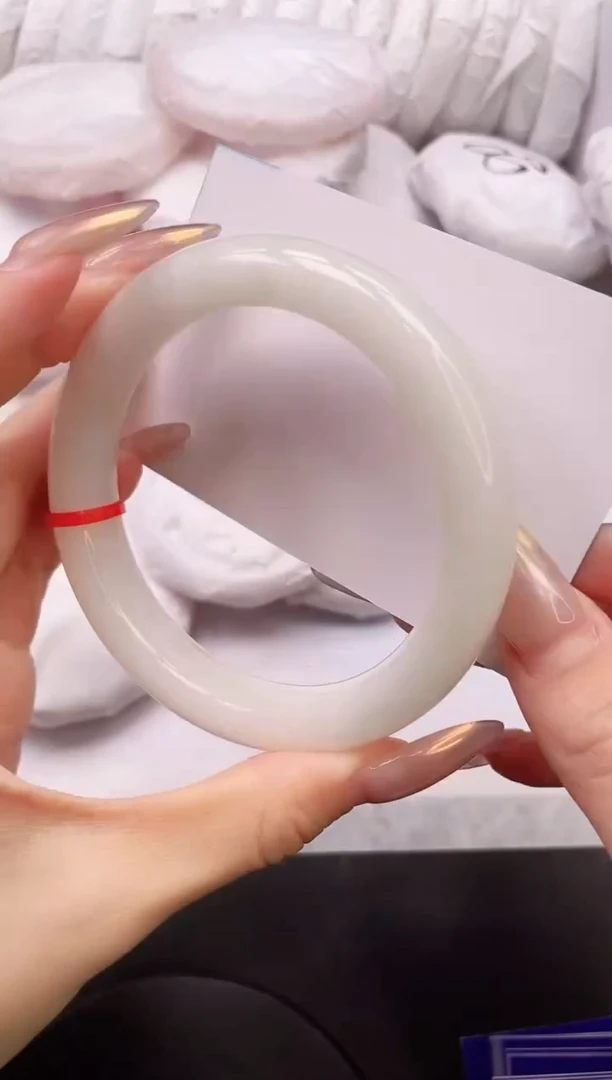 【闪购商品】和田玉手镯未镶嵌5K463-64