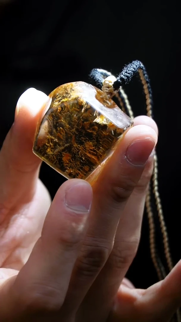 吊坠(赠链)未镶嵌水晶水晶