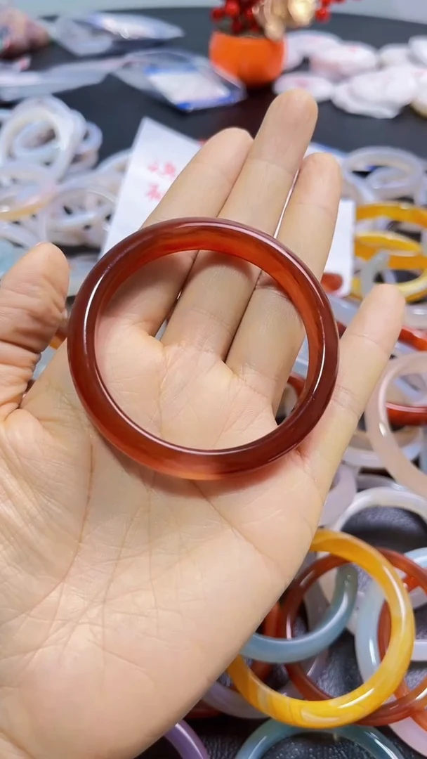 【闪购商品】玛瑙/玉髓手镯未镶嵌玛瑙