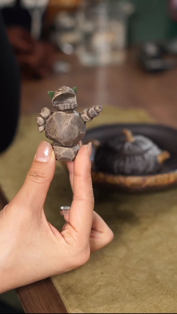 【闪购商品】紫砂茶宠石头娘娘茶宠