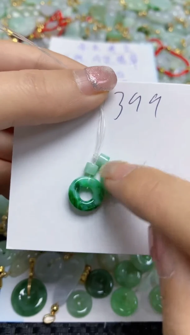 【闪购商品】翡翠颈饰未镶嵌   天然A货翡翠