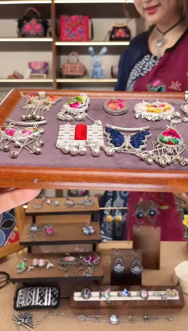 织绣1606黔东南苗族刺绣