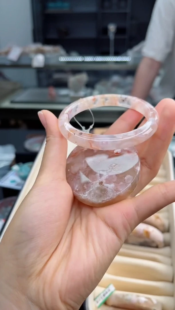 石英质玉手镯未镶嵌56圈口（赠送镯心）6886384