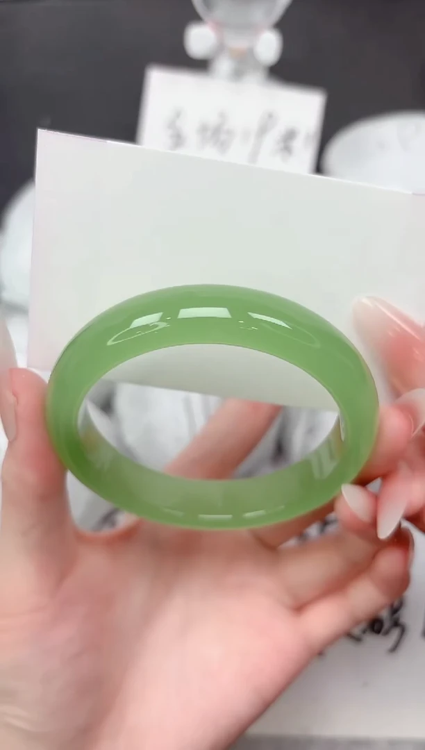 未镶嵌手镯石英质玉154-60