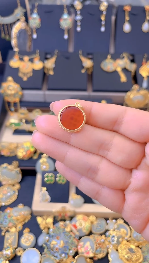 【闪购商品】玛瑙/玉髓吊坠合金花丝镂空红香囊吊坠