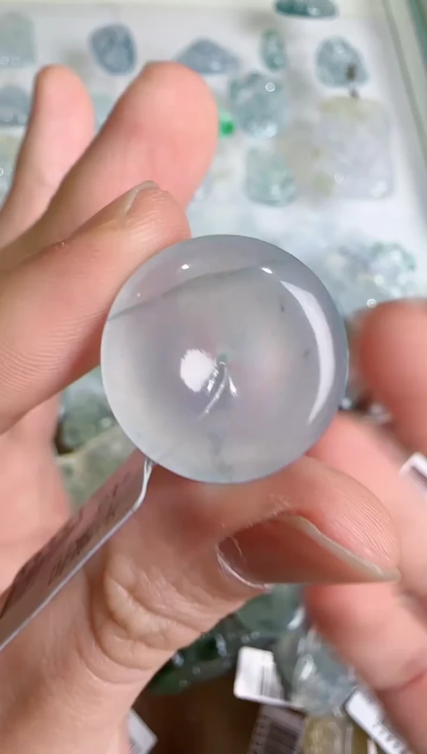 【闪购商品】翡翠吊坠(不含链)未镶嵌..