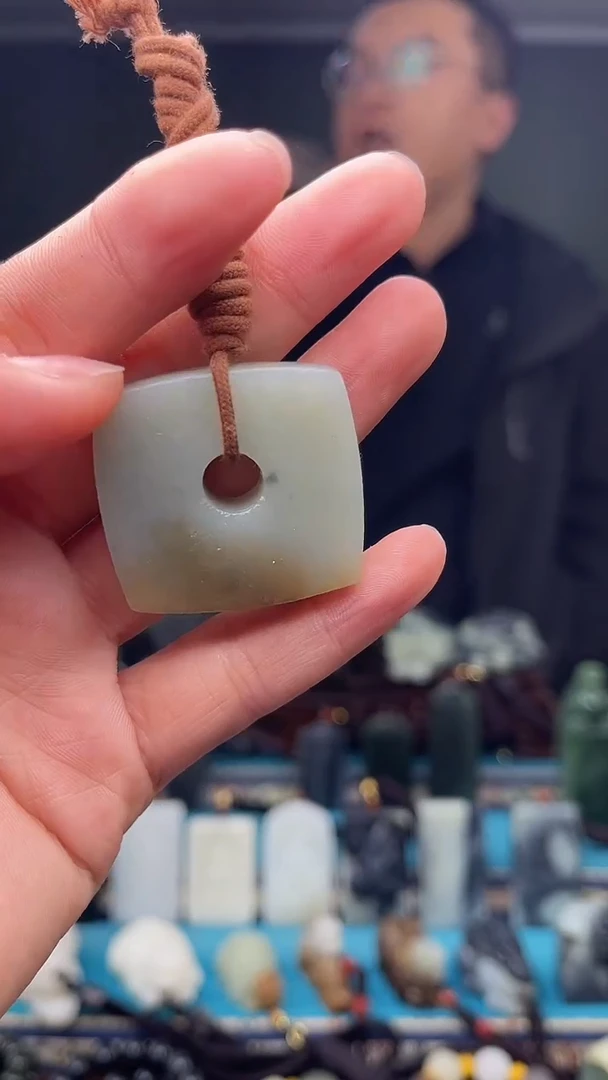 未镶嵌和田玉挂件1