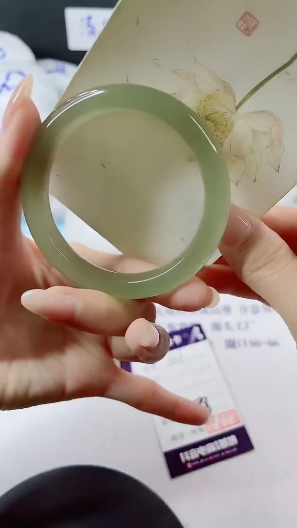 未镶嵌手镯石英质玉多样性发货V388