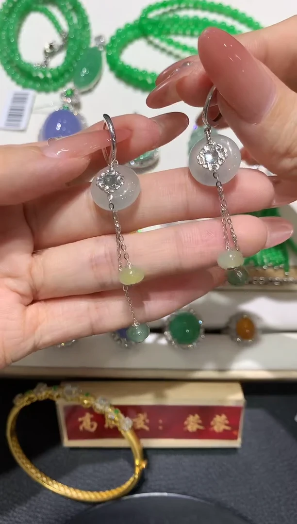 翡翠18K金镶嵌吊坠(不含链)团购1