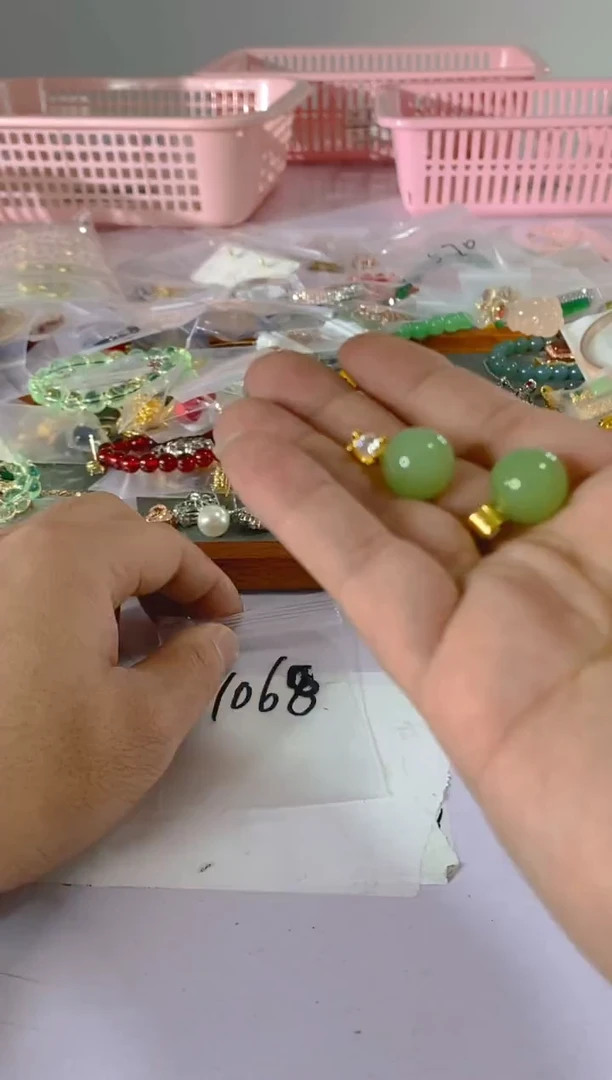 【闪购商品】水晶颈饰银S925镶嵌1068红宝，蓝宝，多样性发一件赠链