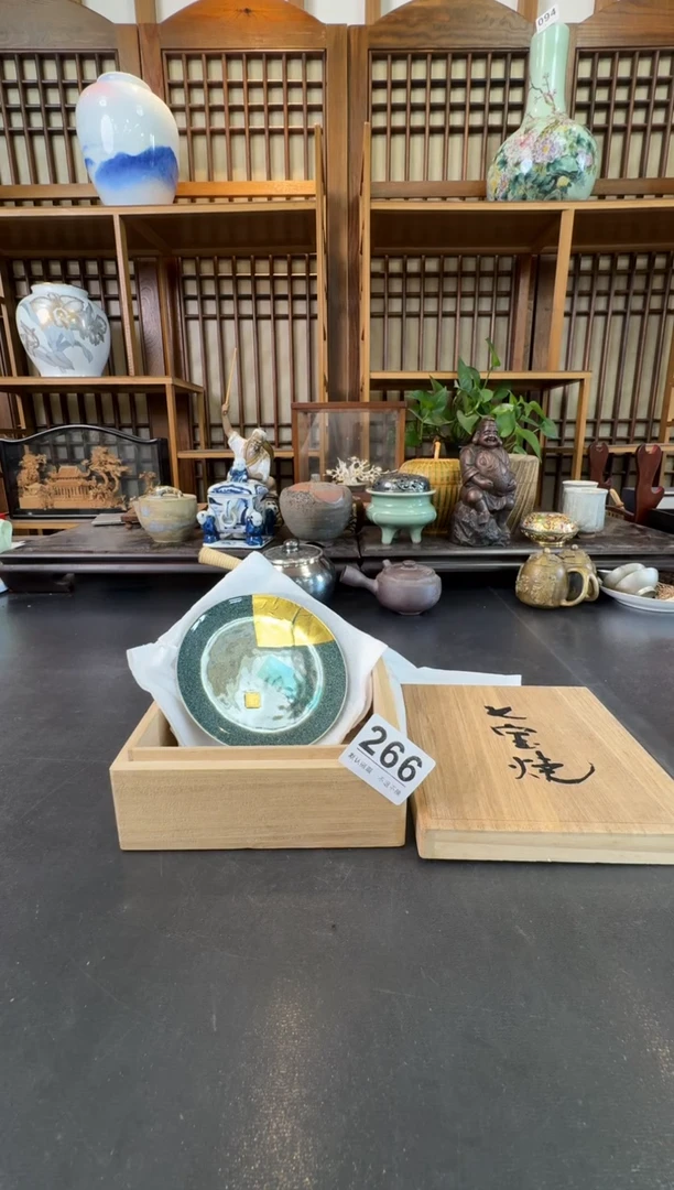 摆件  注意：回流商品，默认有瑕，不退不换。