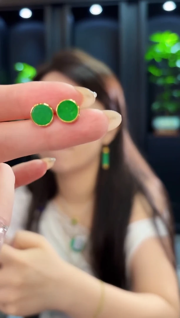 翡翠未镶嵌耳饰缅料A货/多样性发货/一件