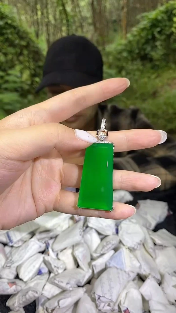 满色吊坠  所见即所得！