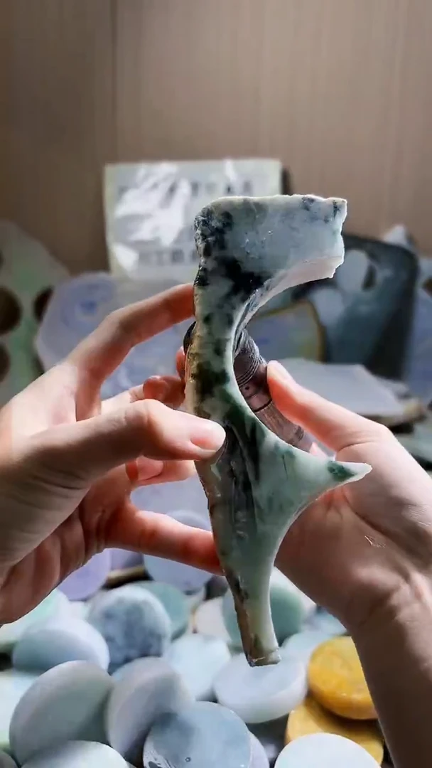 翡翠未镶嵌颈饰翡翠A货 温谭889