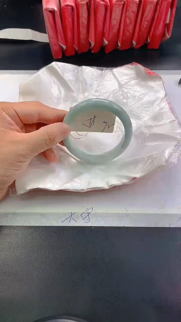 未镶嵌手镯翡翠72