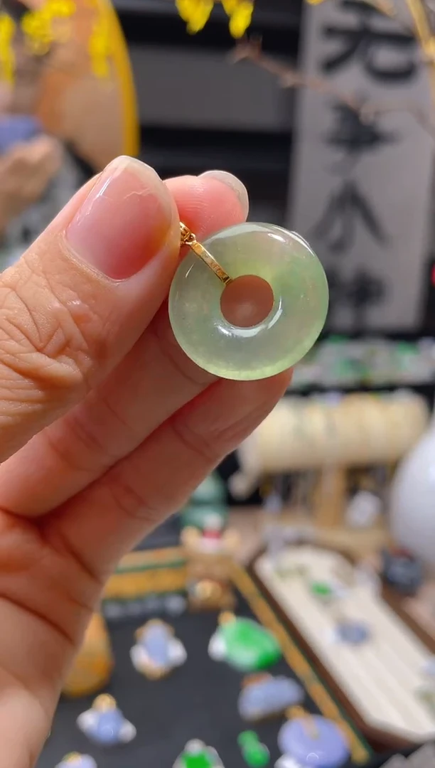 【闪购商品】翡翠颈饰18K金镶嵌假一赔三