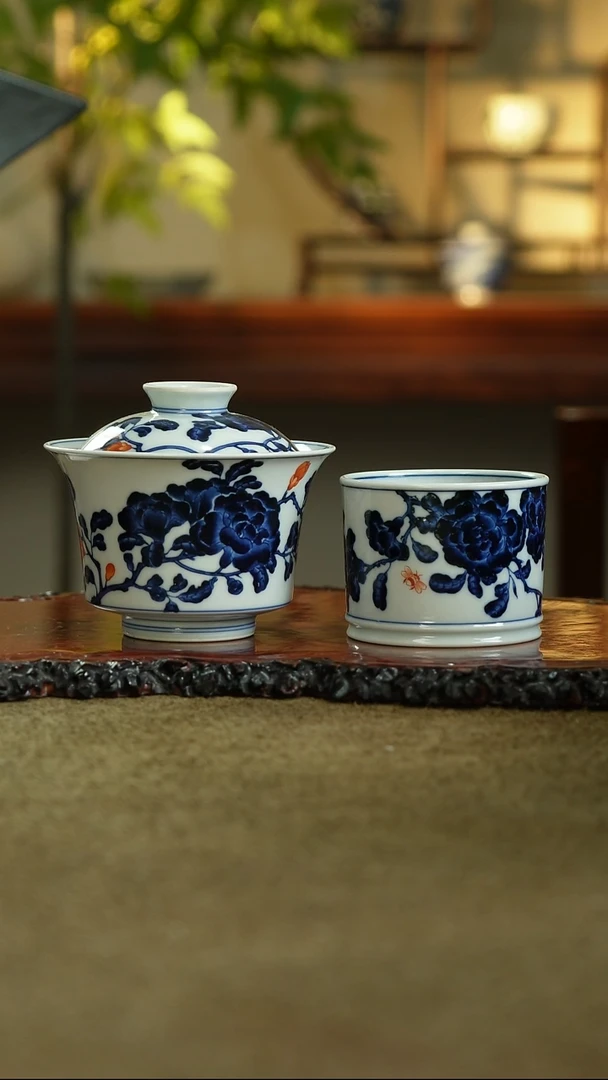 郑*s石榴花卉盖碗杯子一套