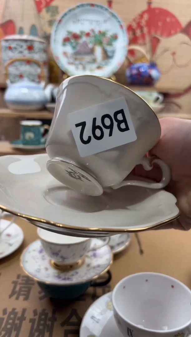 瓷片m****ଳ瓷片------B692