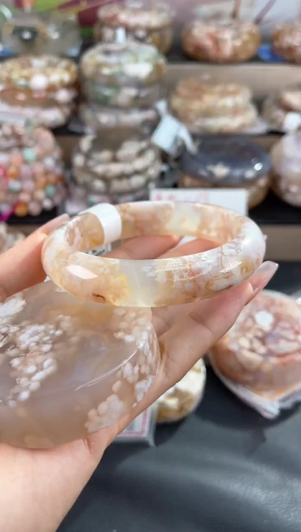 未镶嵌手镯石英质玉61