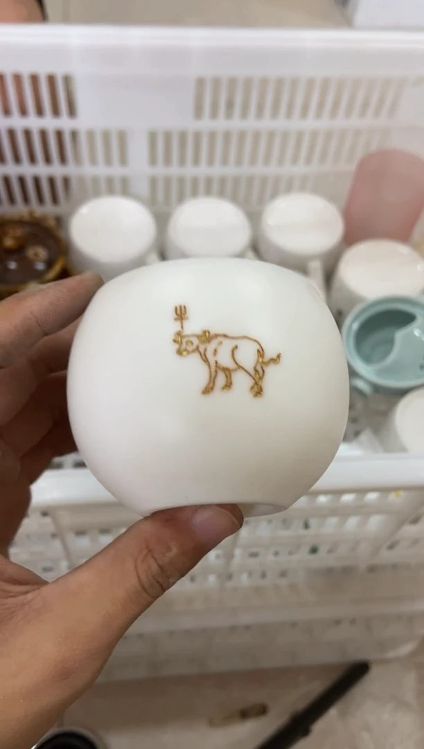 无运费险有瑕疵的摄影的产品有使用过的痕迹有点脏介意勿拍