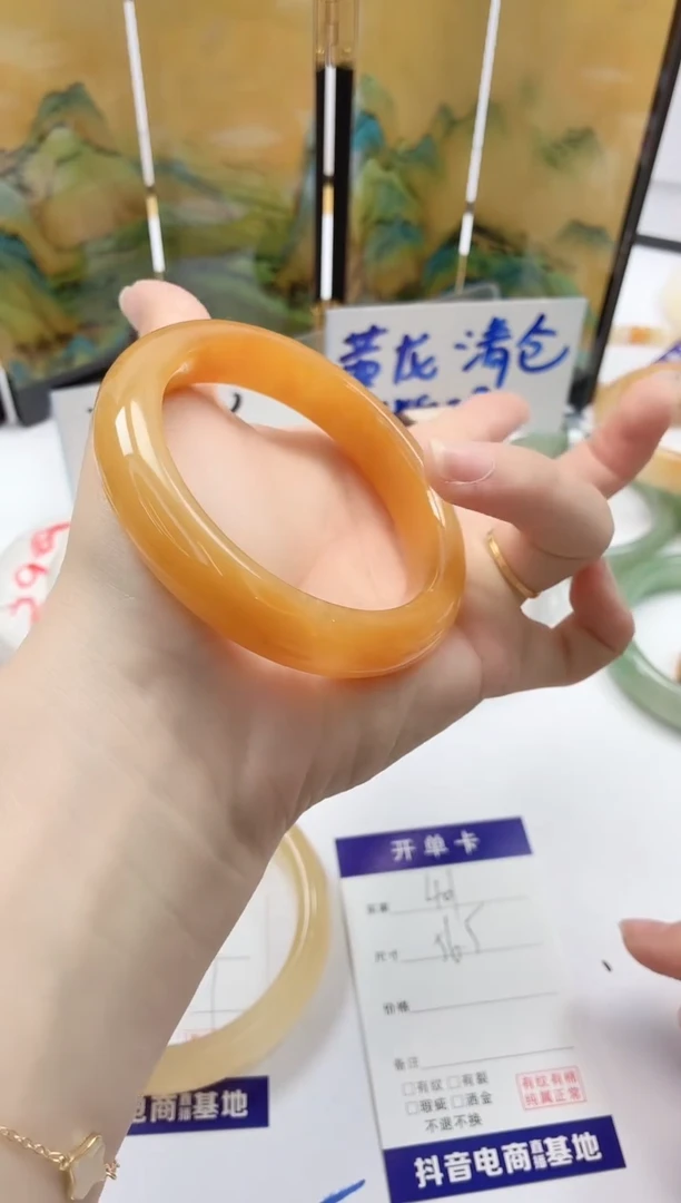 石英质玉手镯未镶嵌401/56.5
