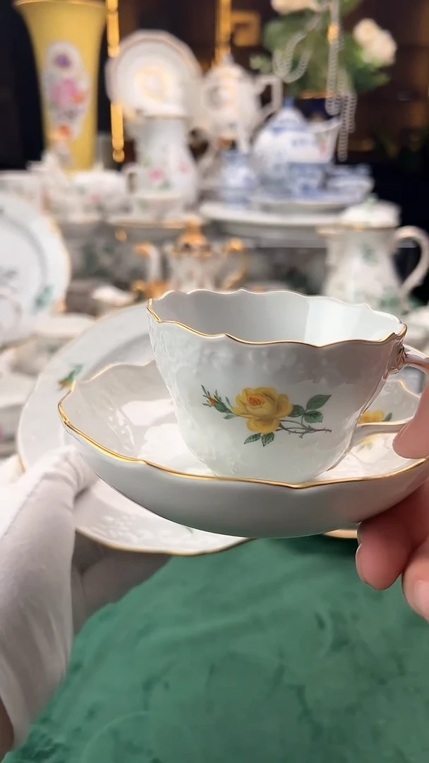 【闪购商品】瓷片梅森浮雕黄玫瑰咖啡杯碟盘