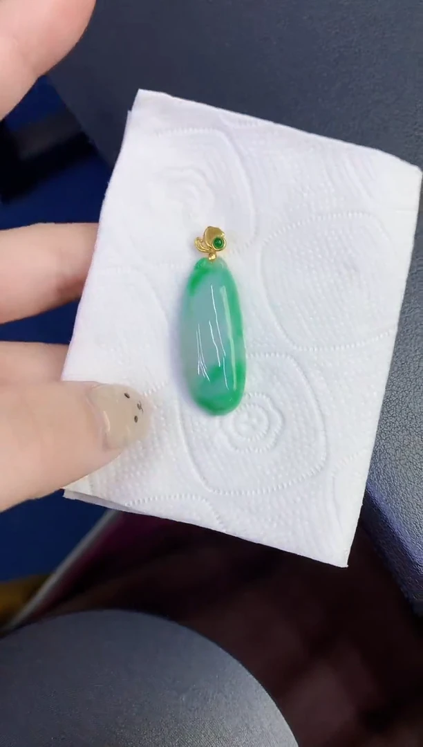 颈饰未镶嵌翡翠缅甸天然翡翠A货