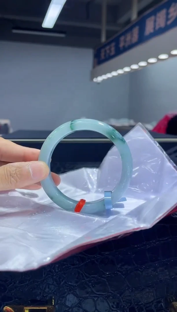 未镶嵌手镯翡翠7