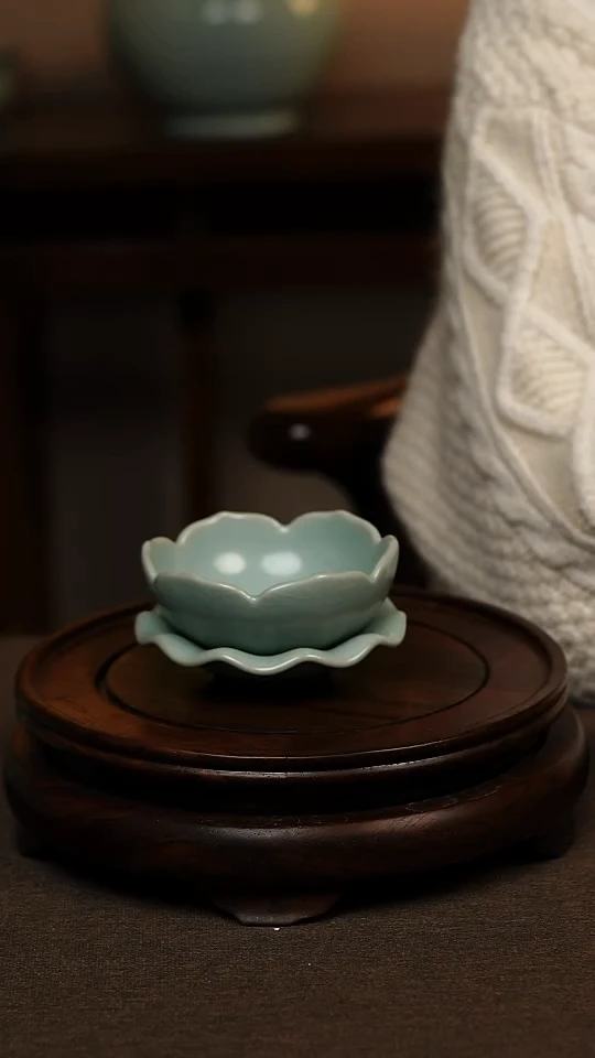 瓷片仿古天青莲花茶漏 微瑕 不带礼盒