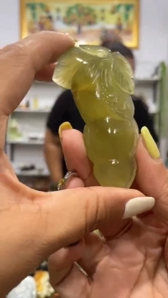 未镶嵌岫玉吊坠