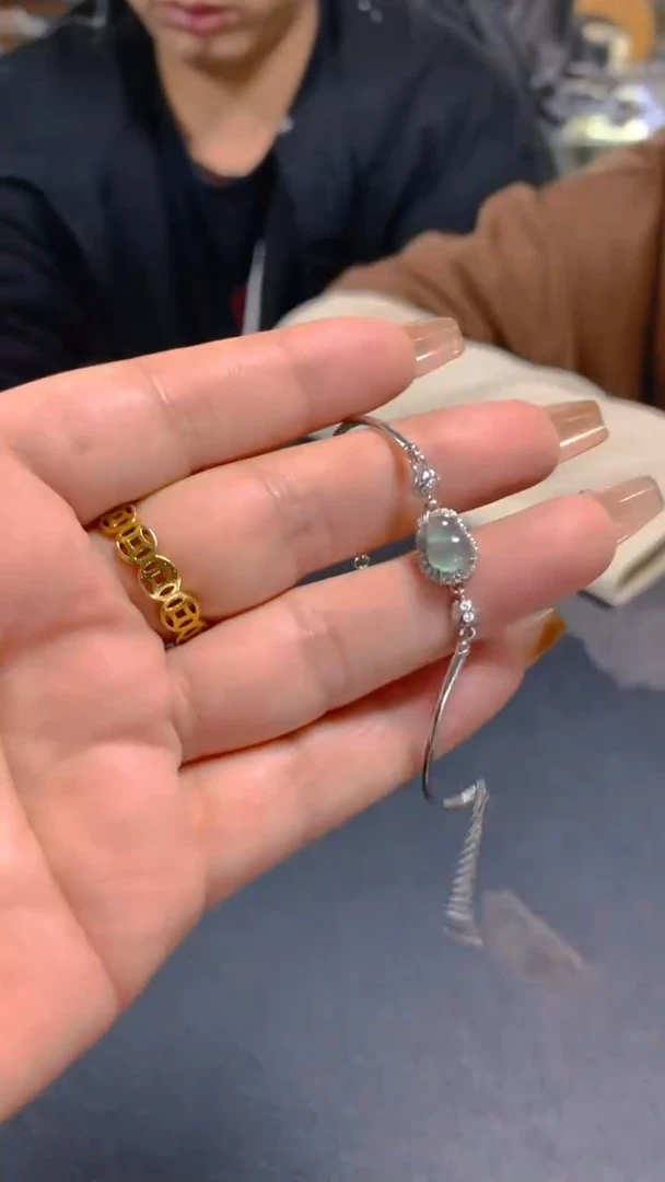 【闪购商品】翡翠手链未镶嵌0565205991多样性发一