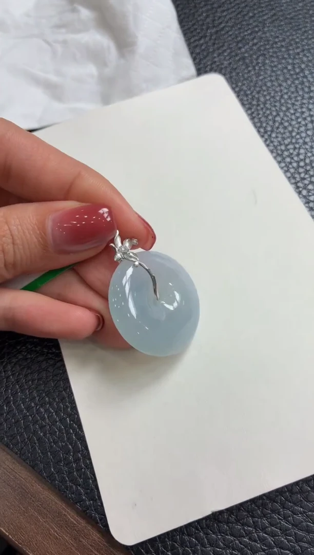 18K金镶嵌定制翡翠DDJ37086