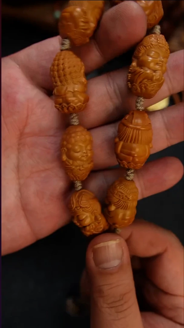 手串橄榄核q版八大守护佛手持