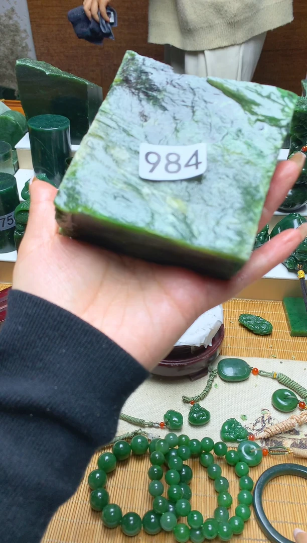 未镶嵌和田玉珠宝半成品1