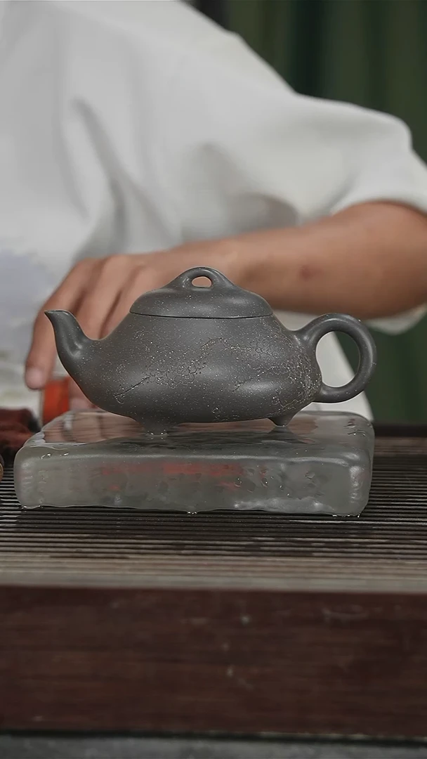 茶壶紫砂凌云，带证300CC286号