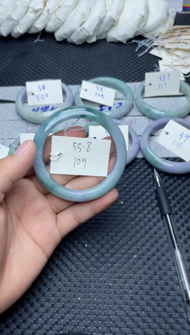 未镶嵌手镯翡翠109
