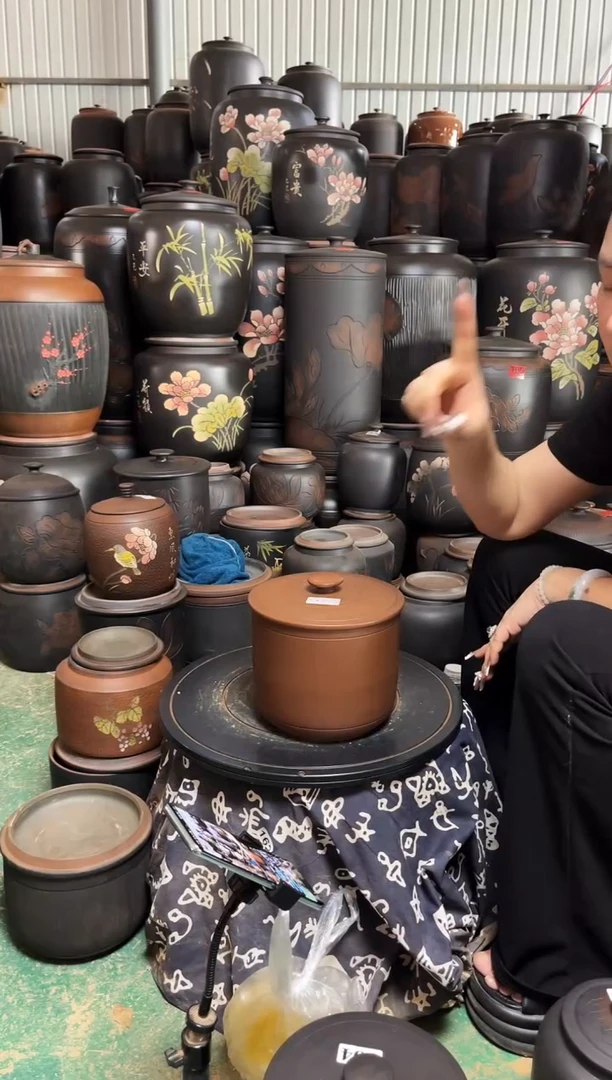 罐瑕疵茶叶罐 古铜色小五饼  025