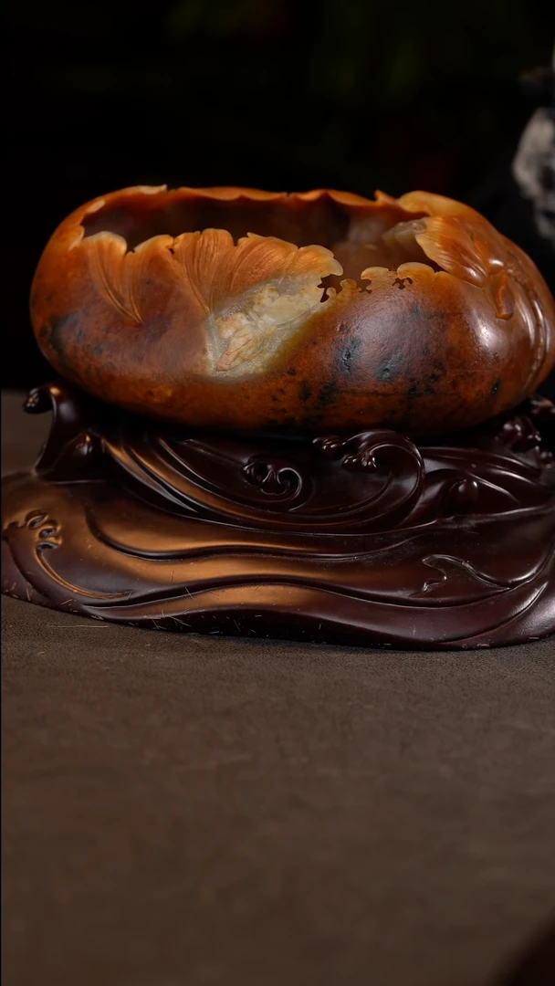 未镶嵌和田玉摆件一***谛