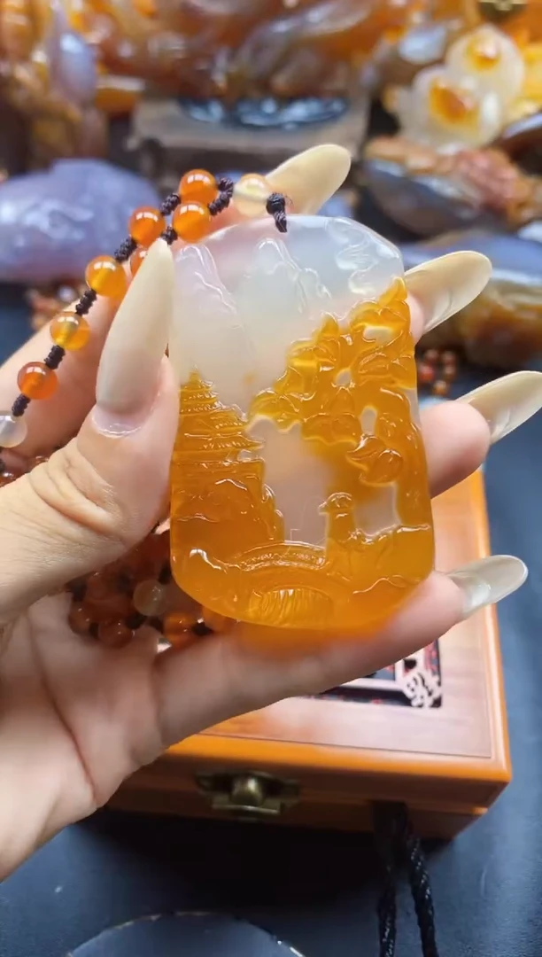 玛瑙/玉髓挂件未镶嵌豪****缝ll