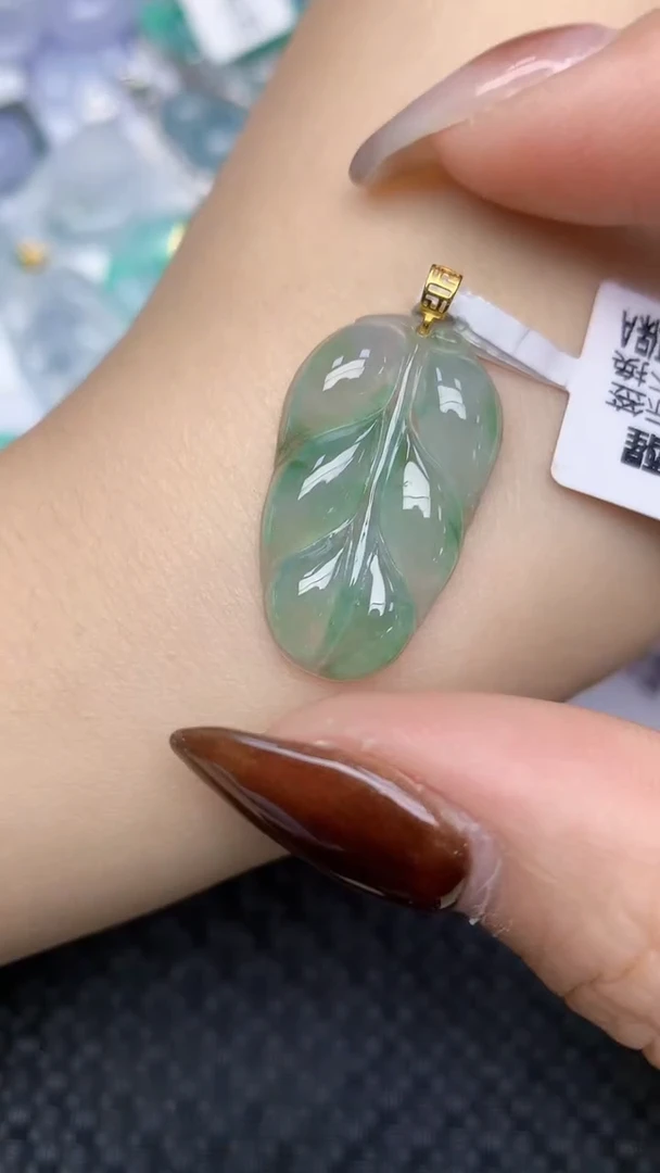 颈饰18K金镶嵌翡翠天然缅甸翡翠a货百元以上9元证书费自理