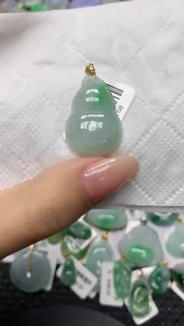 颈饰18K金镶嵌翡翠11111111111