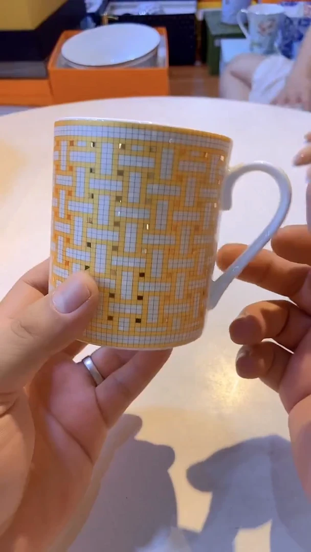 杯鸿辉家品牌瓷器，京东包邮！